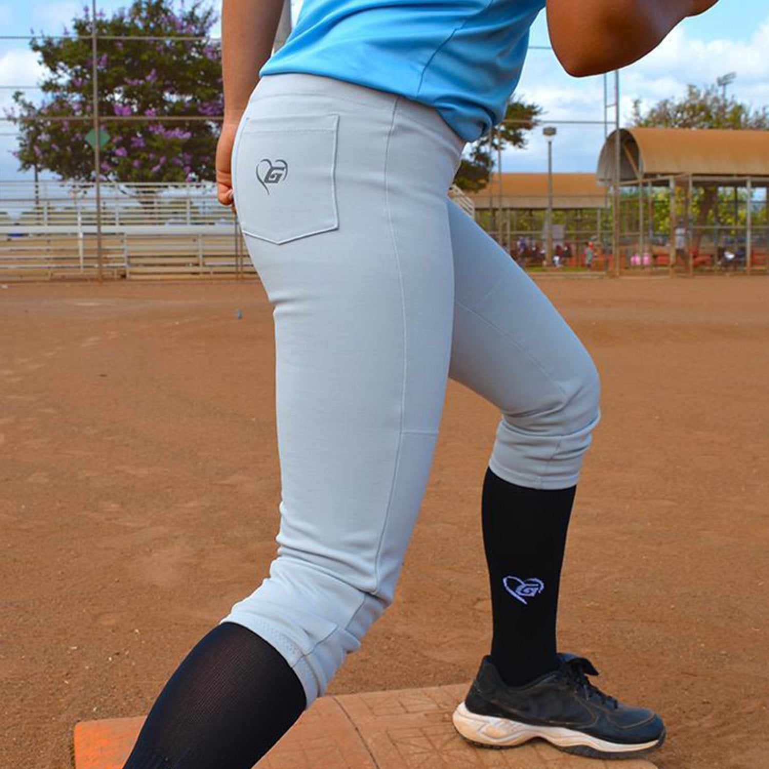 BELTLESS CHARCOAL SOFTBALL PANTS WITH BRAID – TheGluv Athletique